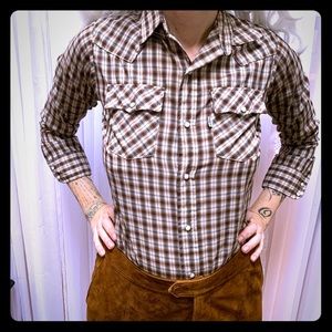 Levi’s Plaid Button up Shirt